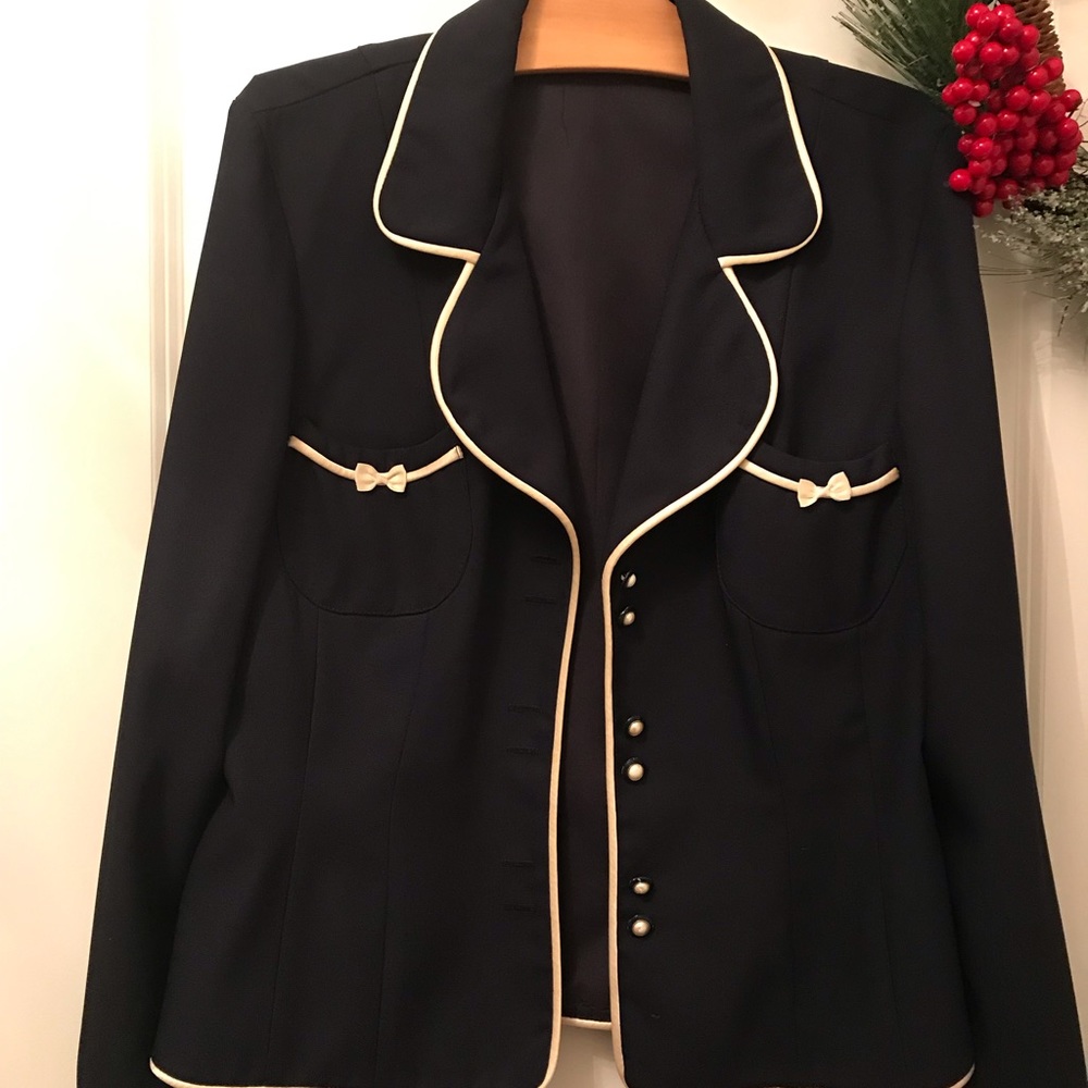 Classic tailored navy blazer with light pink silk piping, light weigh material